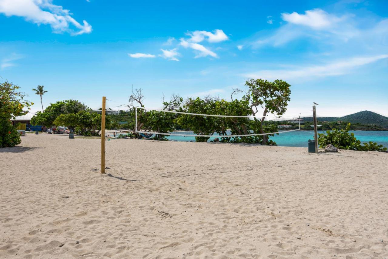 Sapphire Beach Resort East End  Buitenkant foto