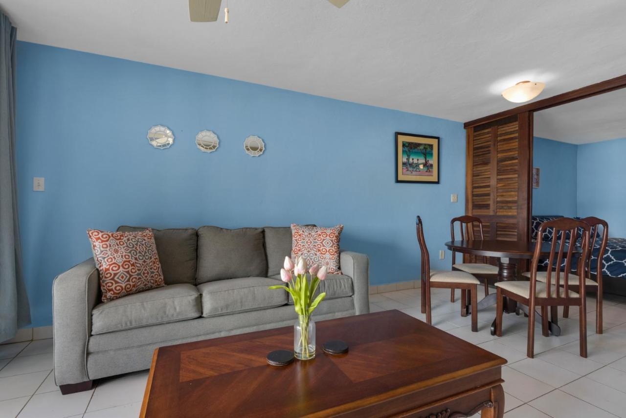 Sapphire Beach Resort East End  Buitenkant foto